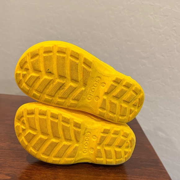 CROCS Toddler Bright Yellow Rain Boots - Picture 6 of 6
